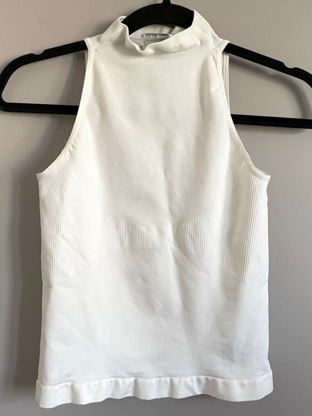 Nike White Dry-Fit Mock Neck Seamless Tank - Medium